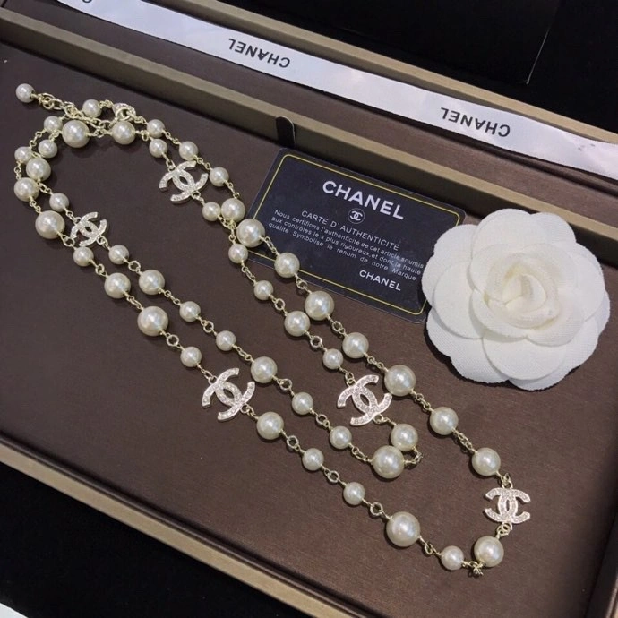 Youthful Chanel Necklaces 220650