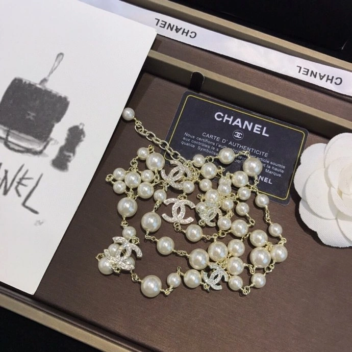 Youthful Chanel Necklaces 220650