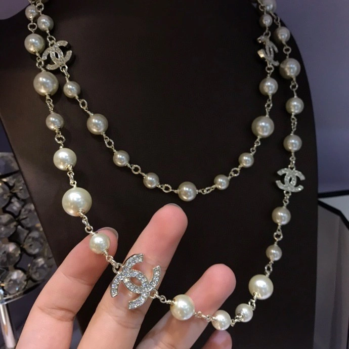 Youthful Chanel Necklaces 220650