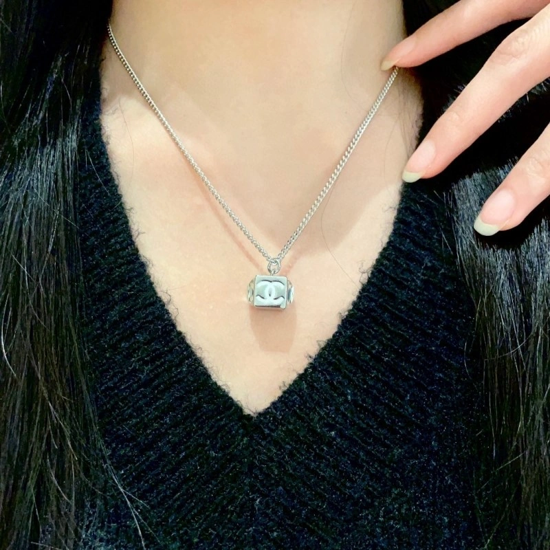 Chanel Necklaces FreshLook 220644