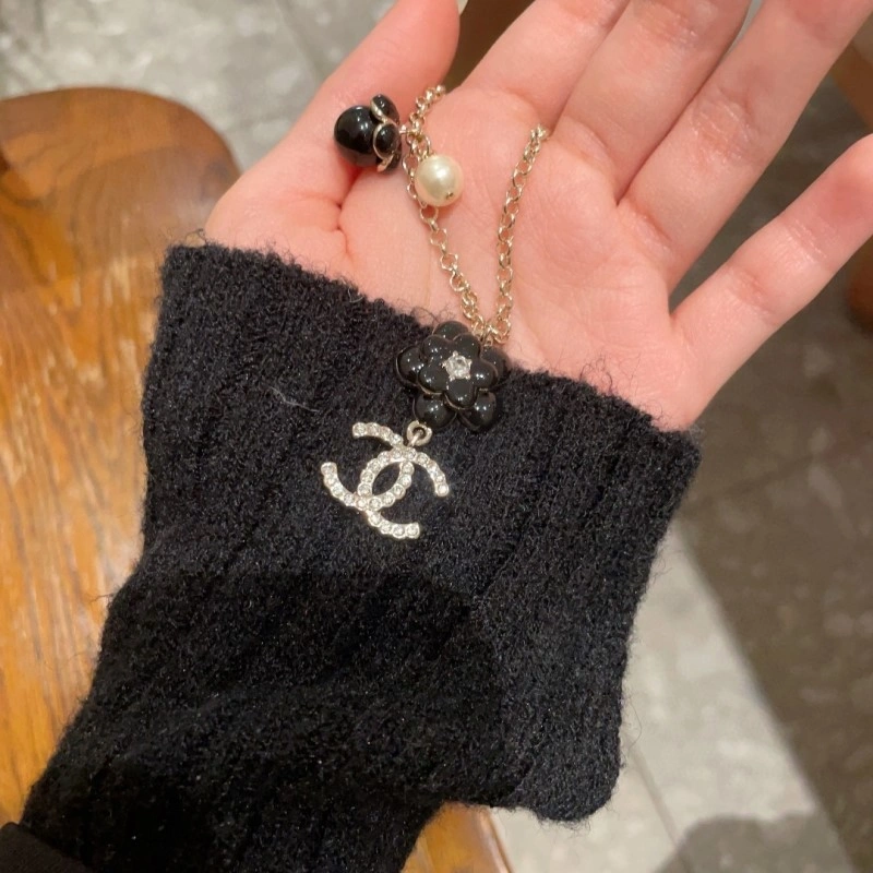 Chanel Necklaces Affordable 220636