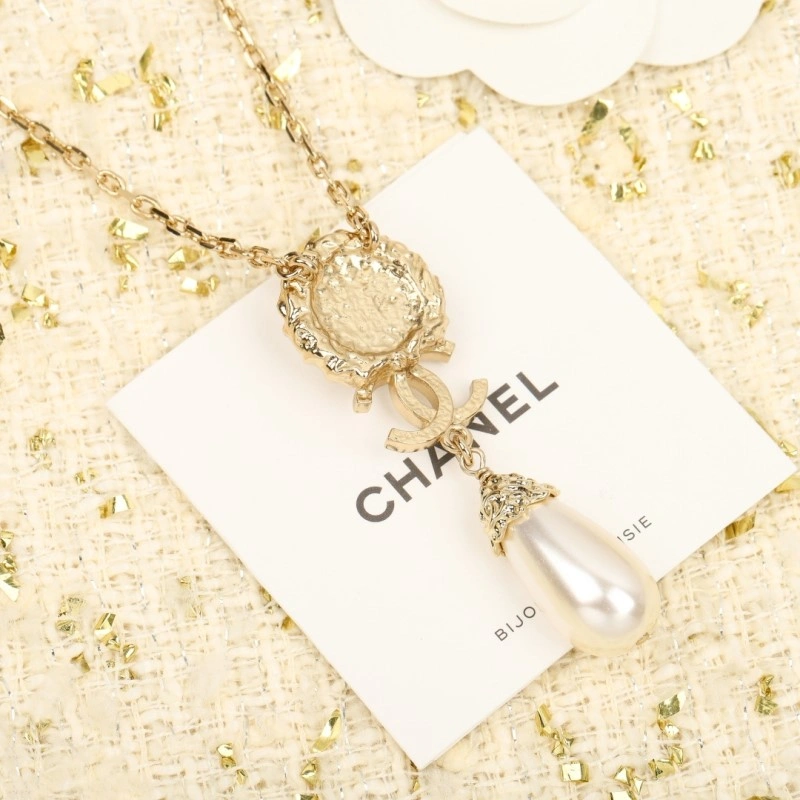 Chanel Necklaces Colorful 220633