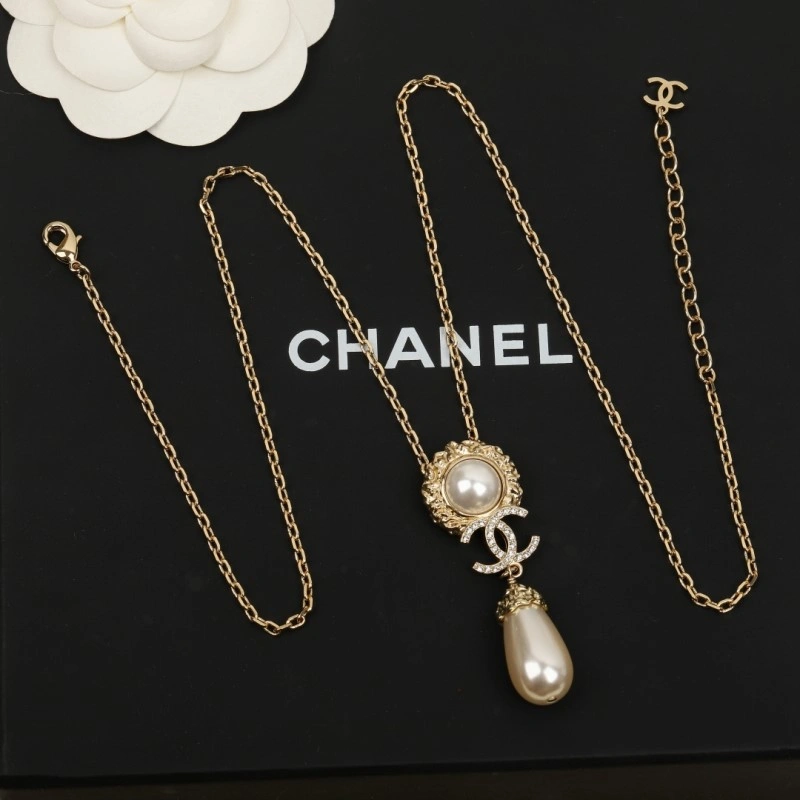 Chanel Necklaces Colorful 220633