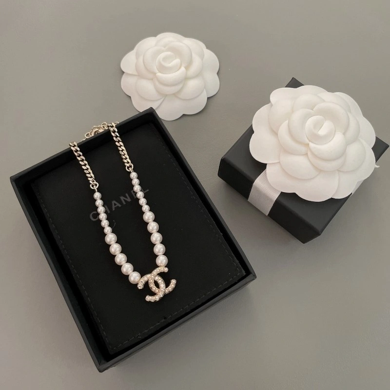Durable Chanel Necklaces 220637