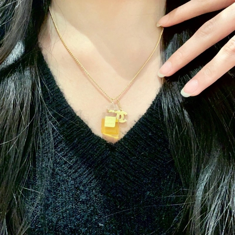 Chanel Necklaces Contemporary 220634