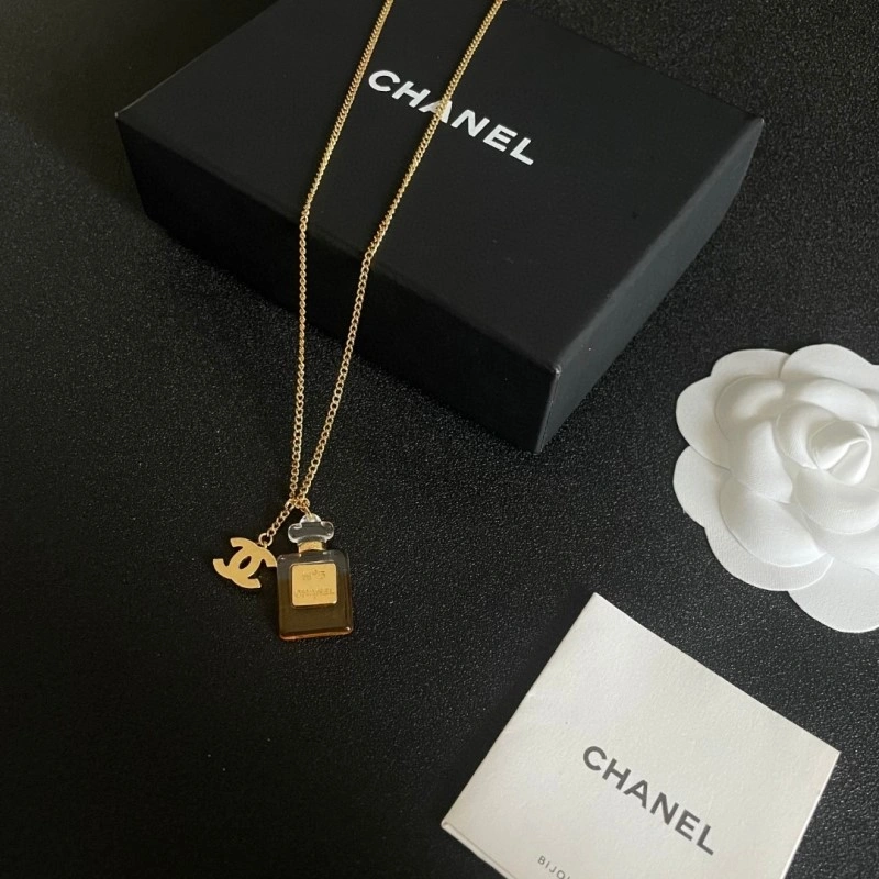 Chanel Necklaces Contemporary 220634