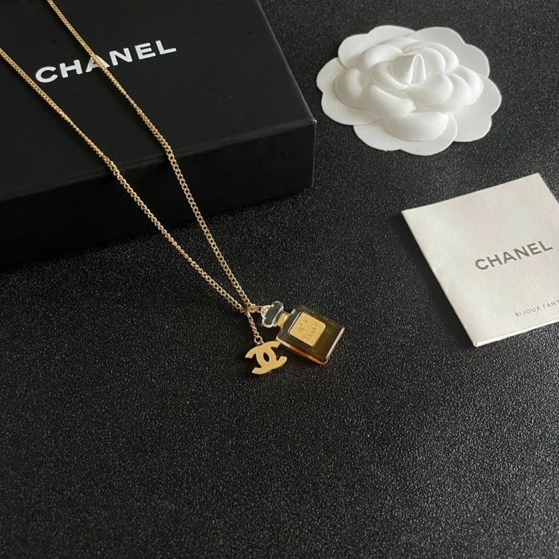 Chanel Necklaces Contemporary 220634