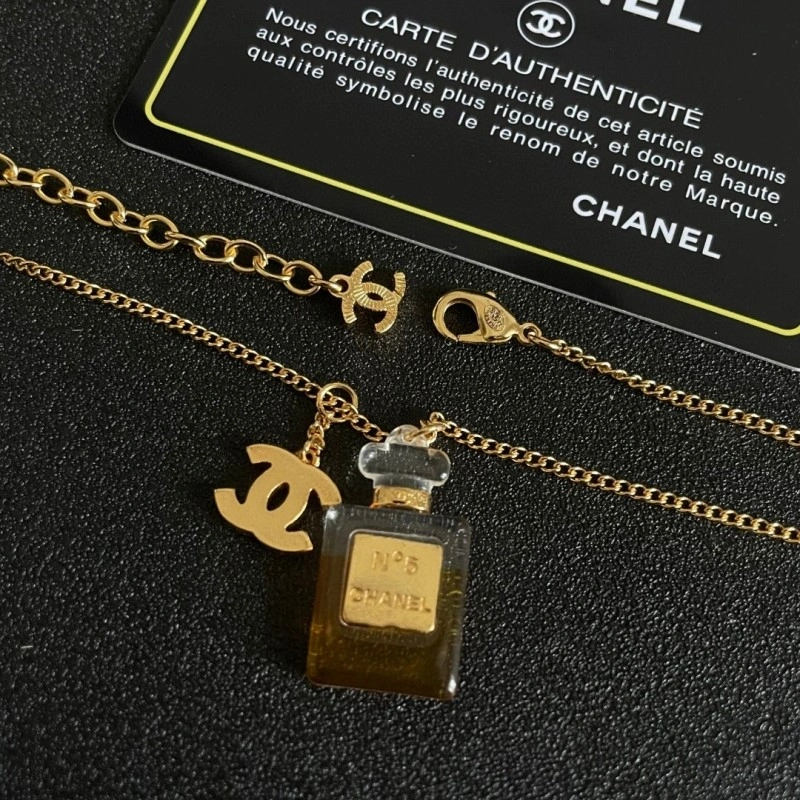 Chanel Necklaces Contemporary 220634