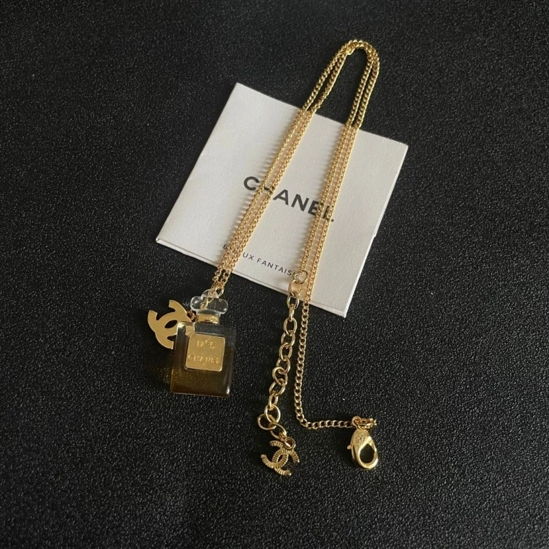Chanel Necklaces Contemporary 220634