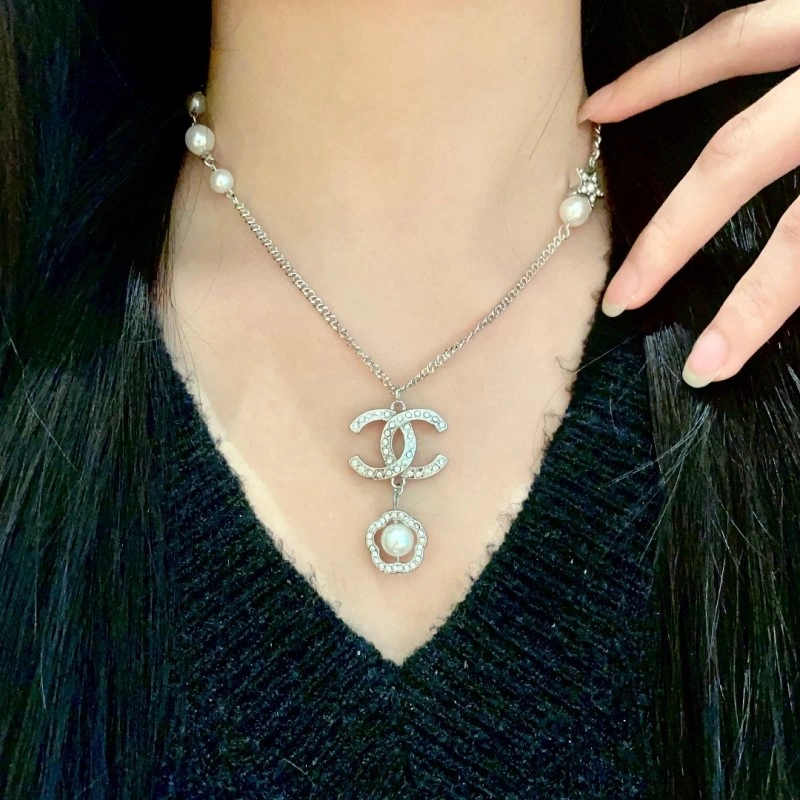 Lightweight Chanel Necklaces 220629