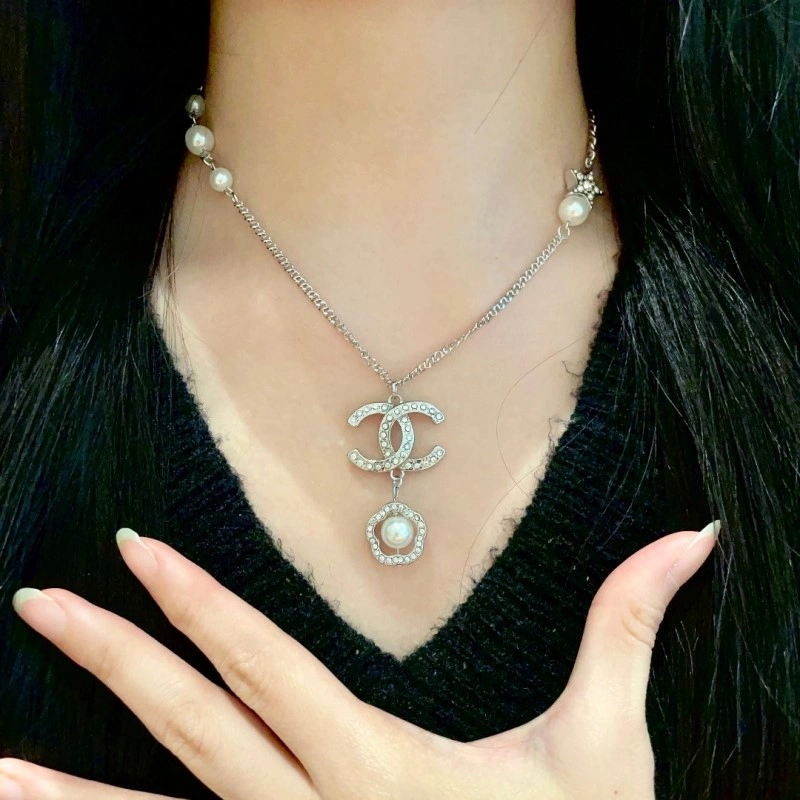 Lightweight Chanel Necklaces 220629