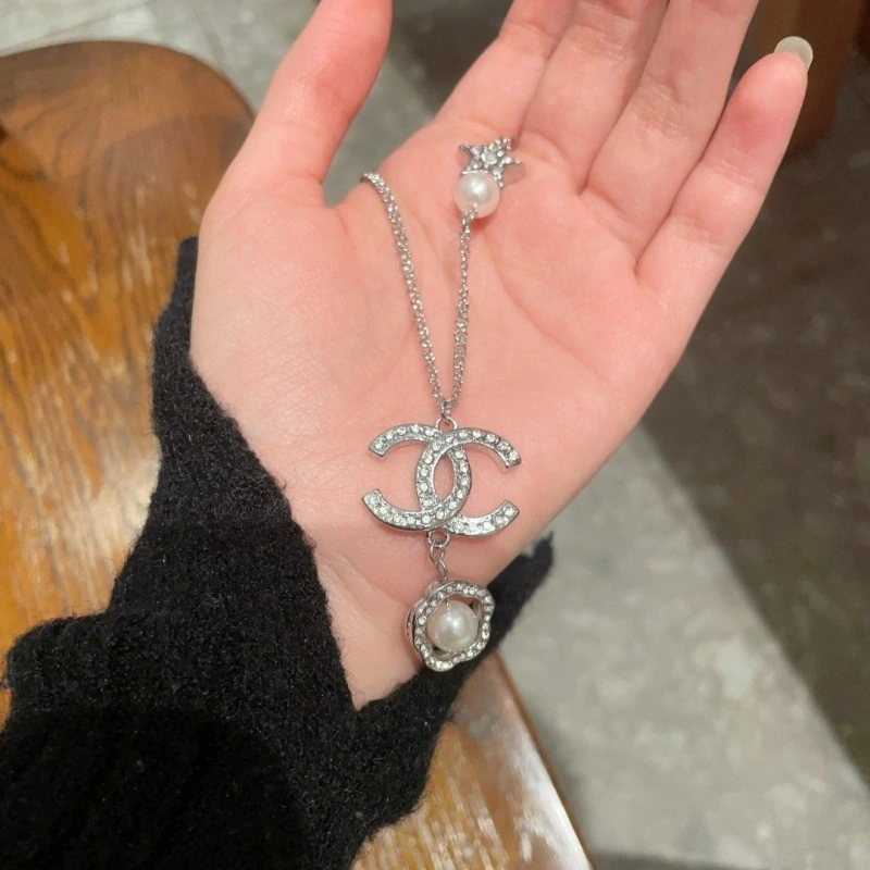 Lightweight Chanel Necklaces 220629