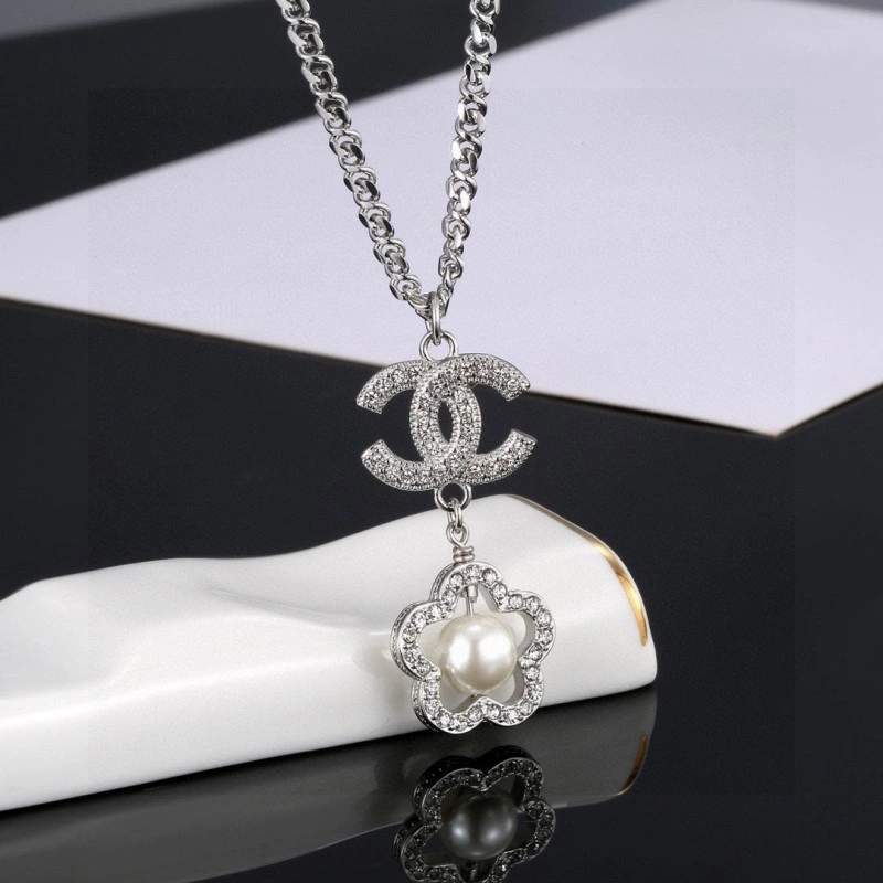 Packable Chanel Necklaces 220618