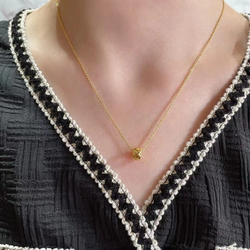 Elegant Chanel Necklaces 220627