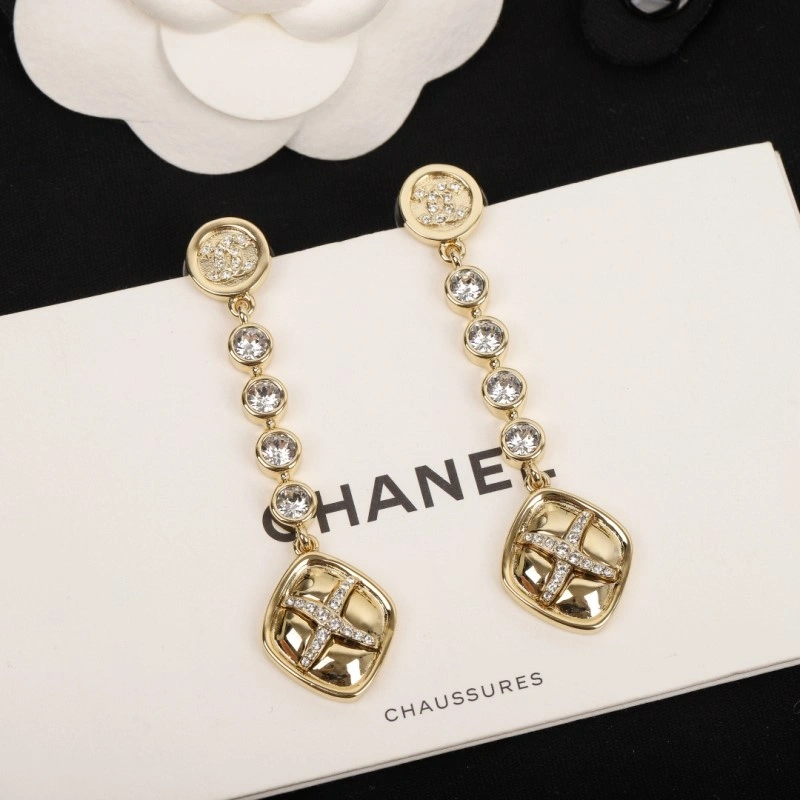 Chanel Necklaces Seasonal 220610