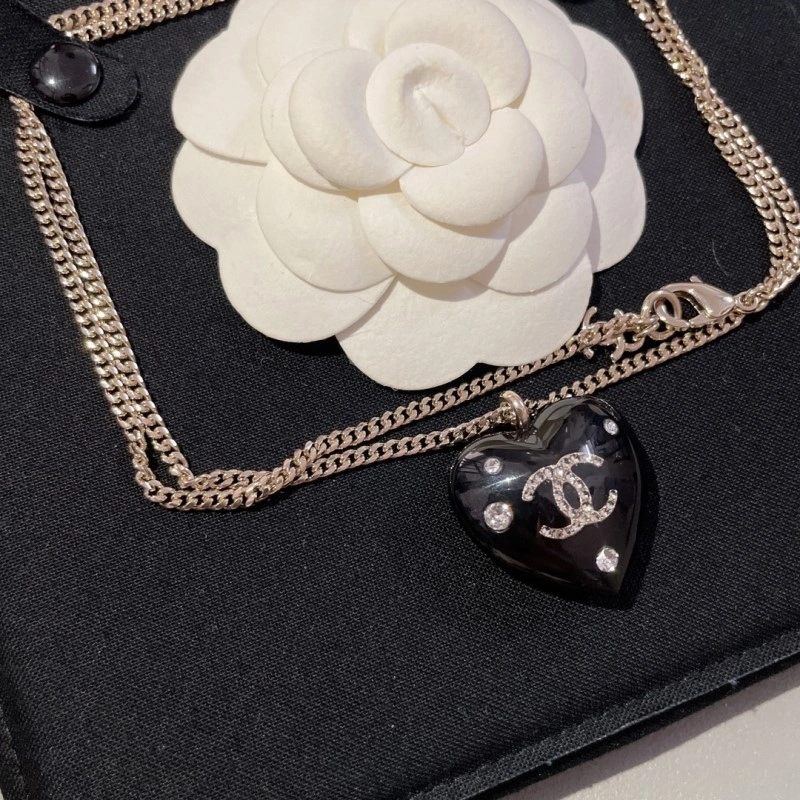 Chanel Necklaces Seasonal 220619