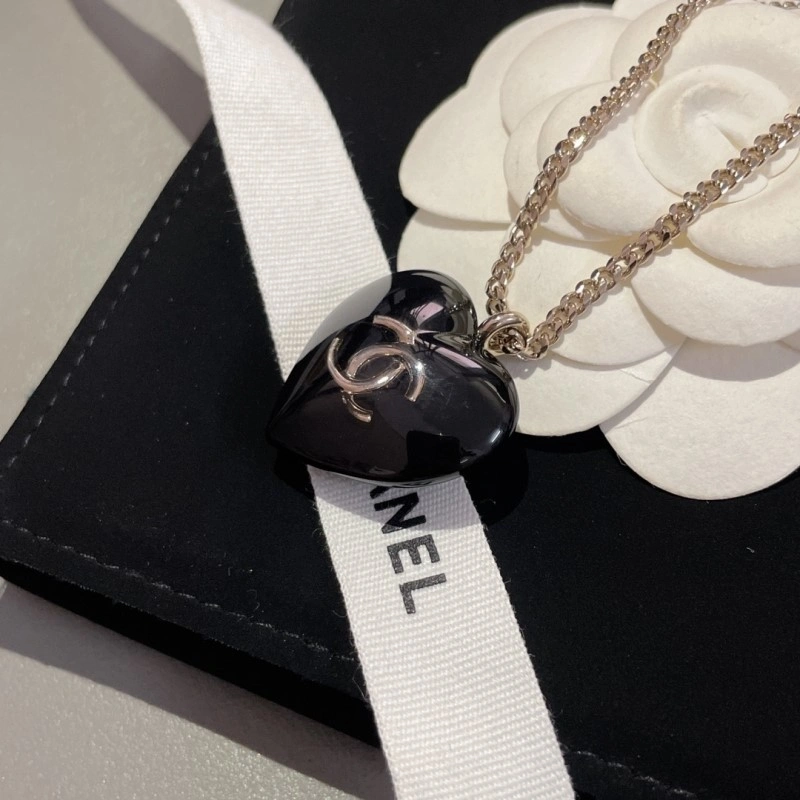 Chanel Necklaces Seasonal 220619