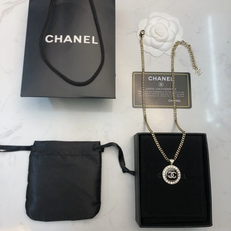 Comfortable Chanel Necklaces 220612
