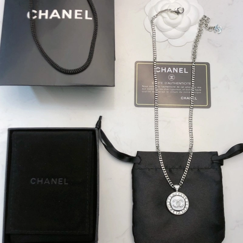 Comfortable Chanel Necklaces 220612