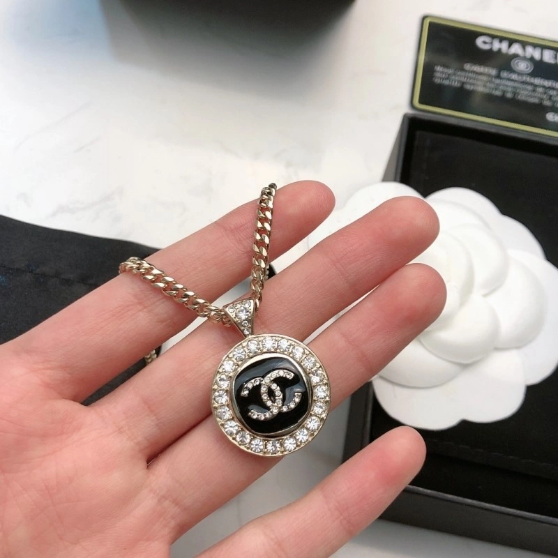 Comfortable Chanel Necklaces 220612