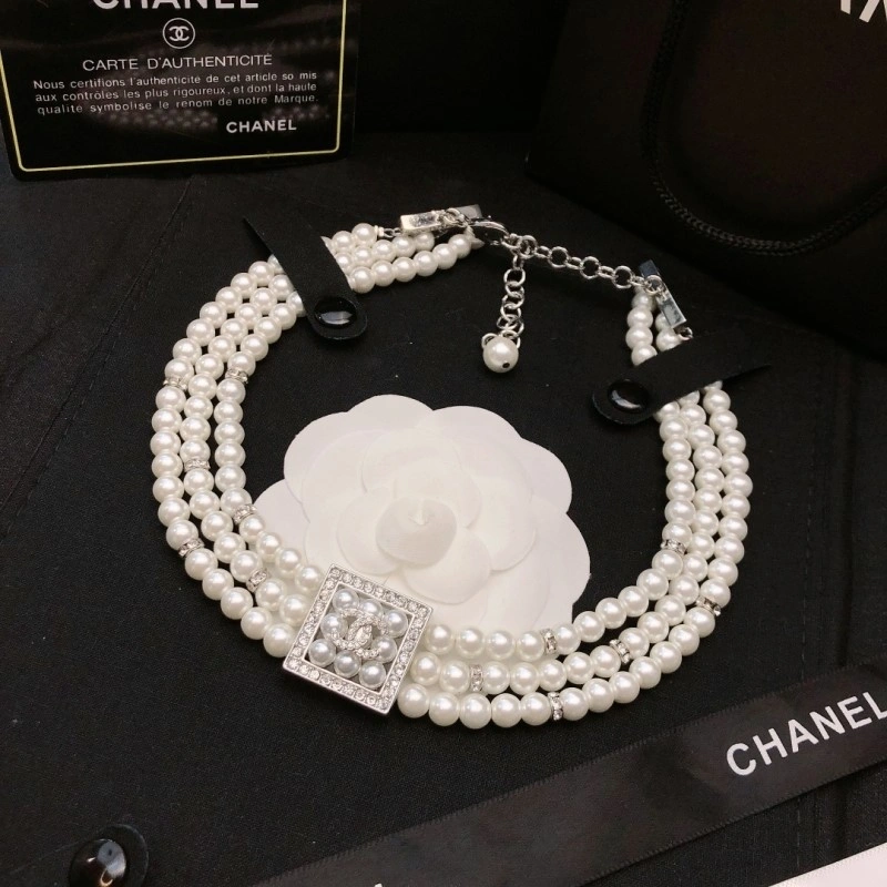 Breathable Chanel Necklaces 220682