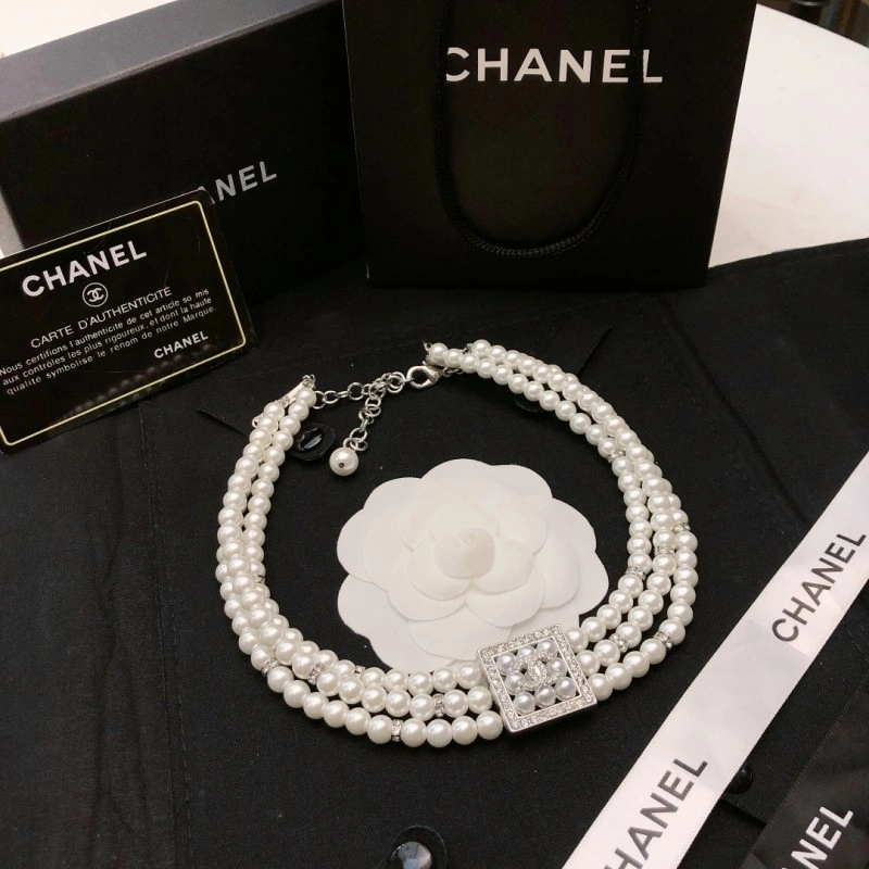 Breathable Chanel Necklaces 220682