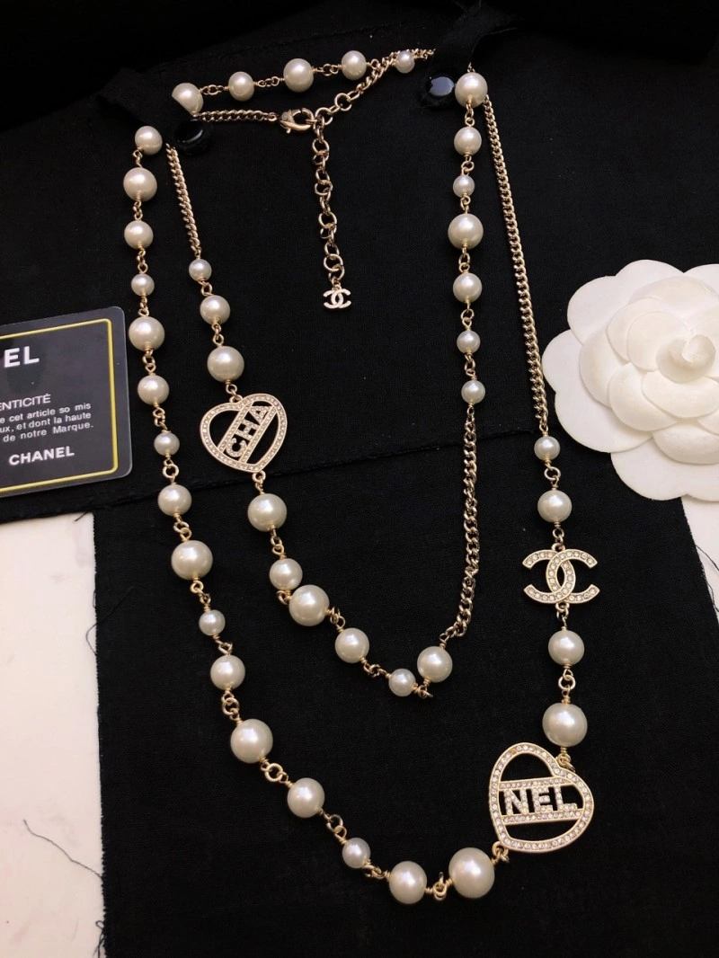 Chanel Necklaces Versatile 220599