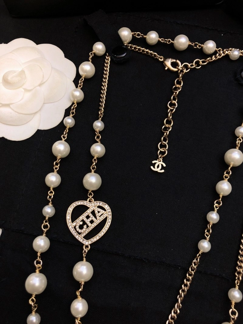 Chanel Necklaces Versatile 220599