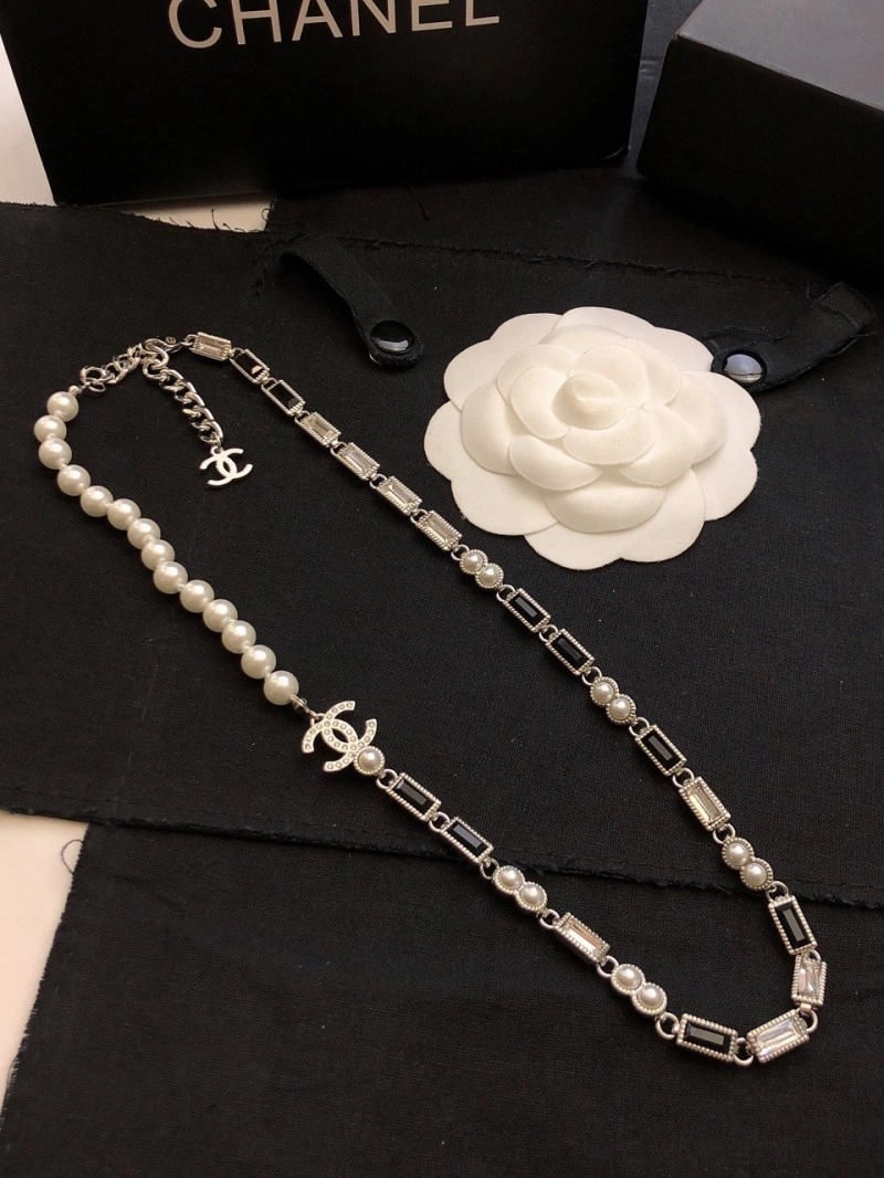 Unisex Chanel Necklaces 220605