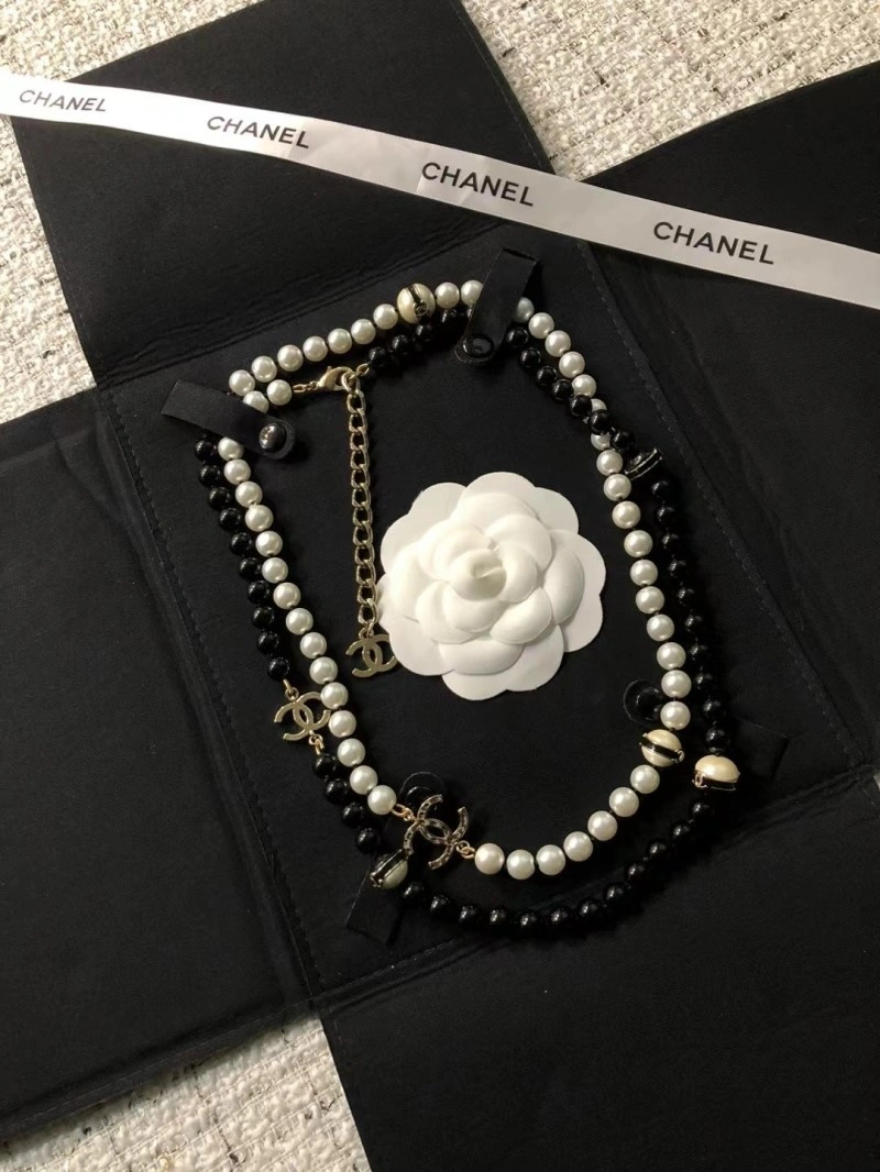 Chanel Necklaces Functional 220603