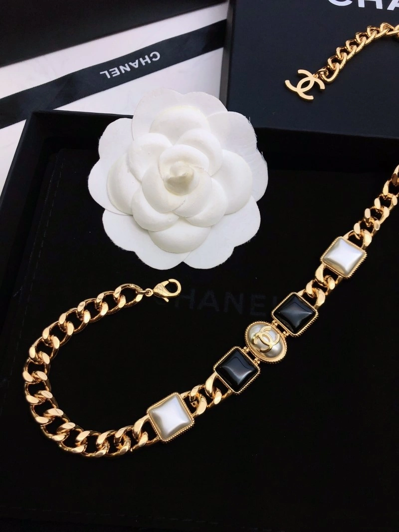 Comfortable Chanel Necklaces 220614
