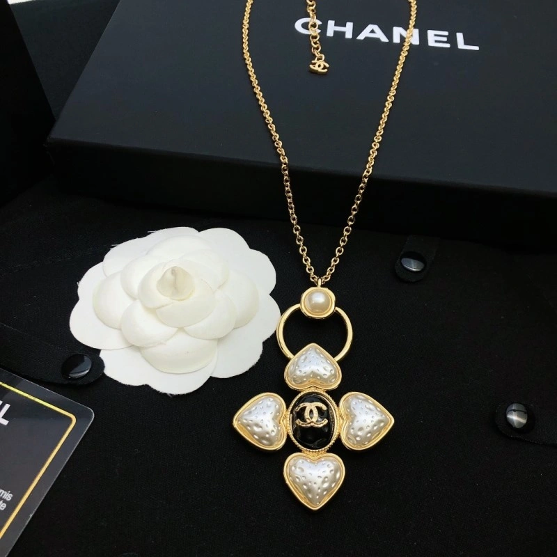 Bright Chanel Necklaces 220595