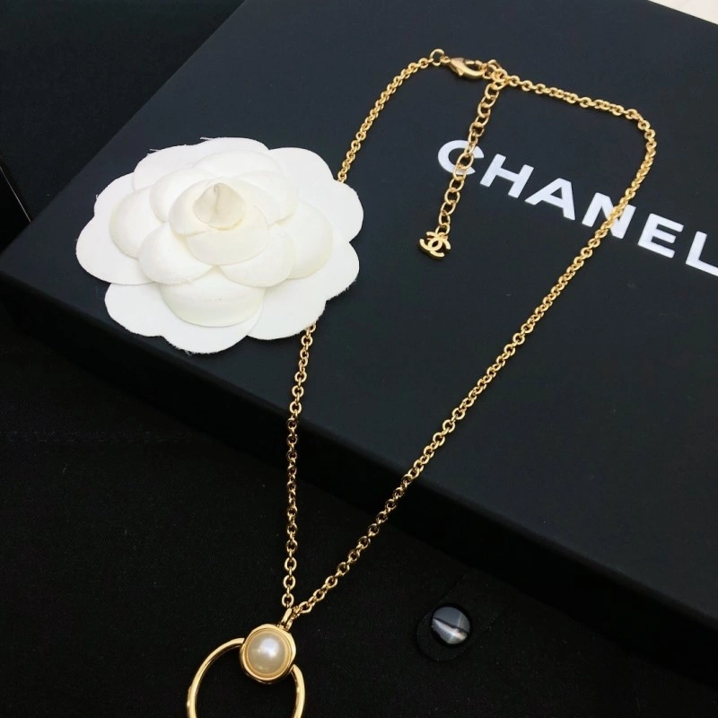 Bright Chanel Necklaces 220595