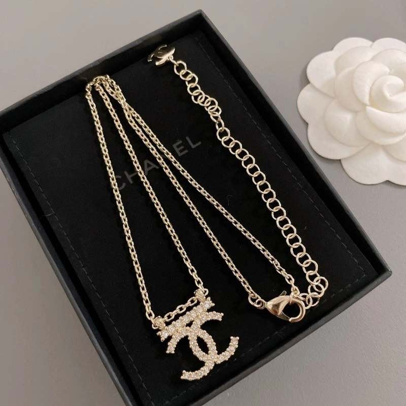 Attractive Chanel Necklaces 220589