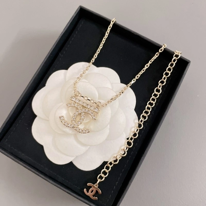 Attractive Chanel Necklaces 220589