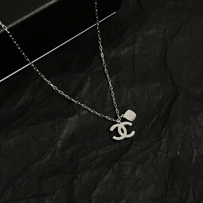 Chanel Necklaces MultiPurpose 220580