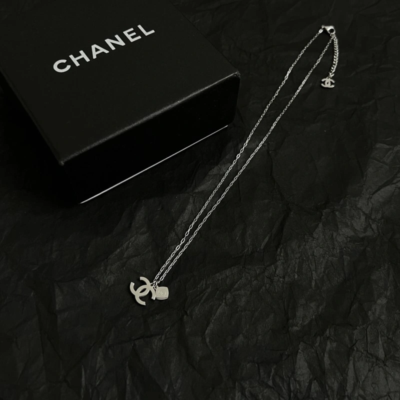 Chanel Necklaces MultiPurpose 220580