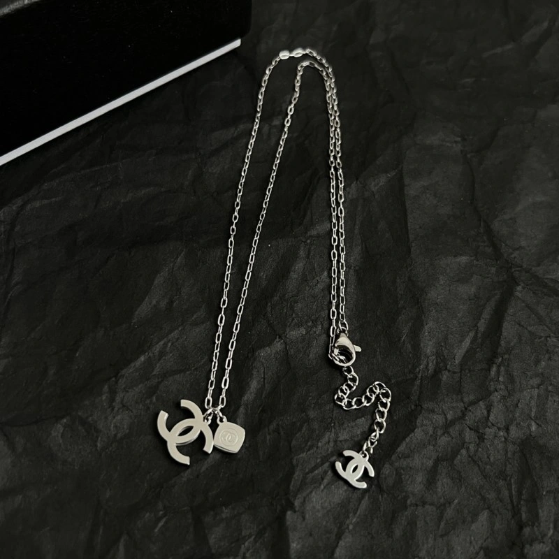 Chanel Necklaces MultiPurpose 220580