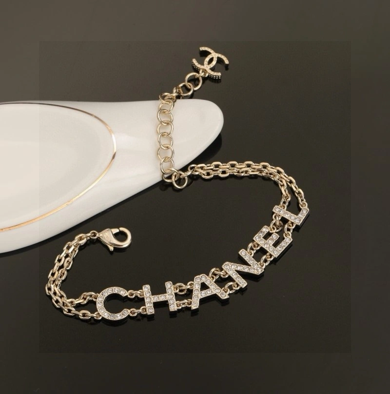 EyeCatching Chanel Necklaces 220585