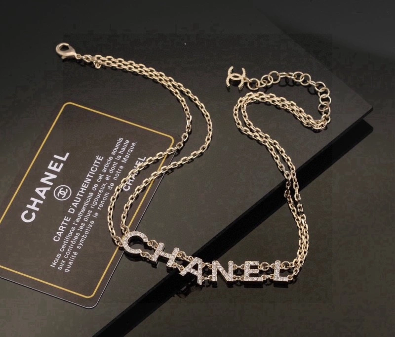 EyeCatching Chanel Necklaces 220585