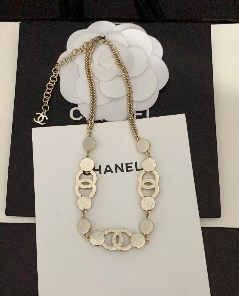 Tailored Chanel Necklaces 220583