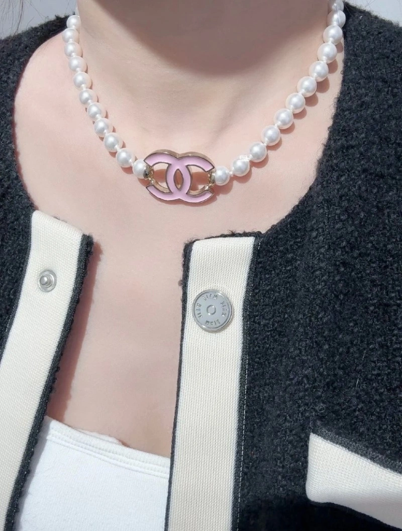 Youthful Chanel Necklaces 220557