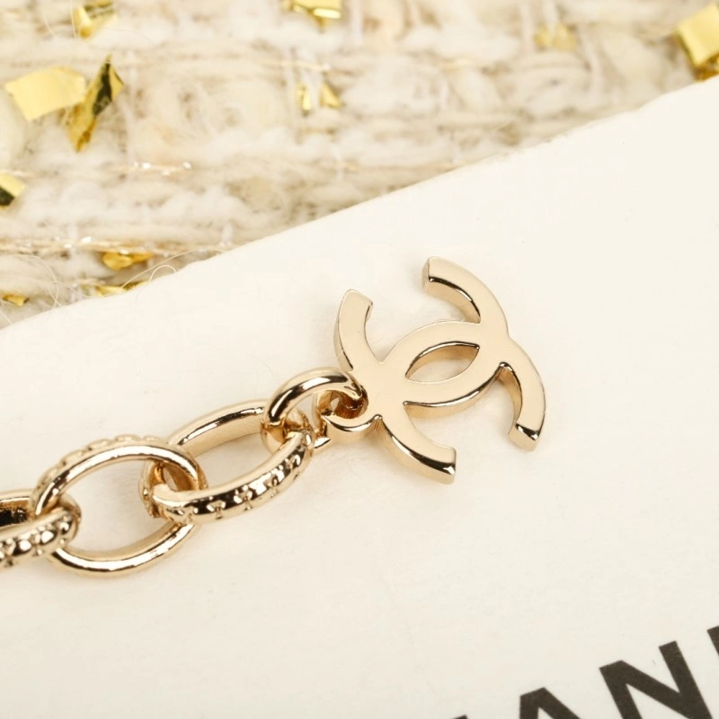 Chanel Necklaces Neat 220570