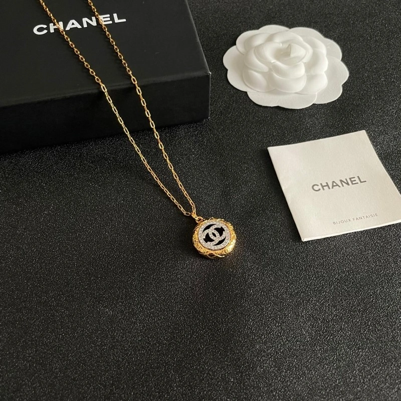 Breathable Chanel Necklaces 220617