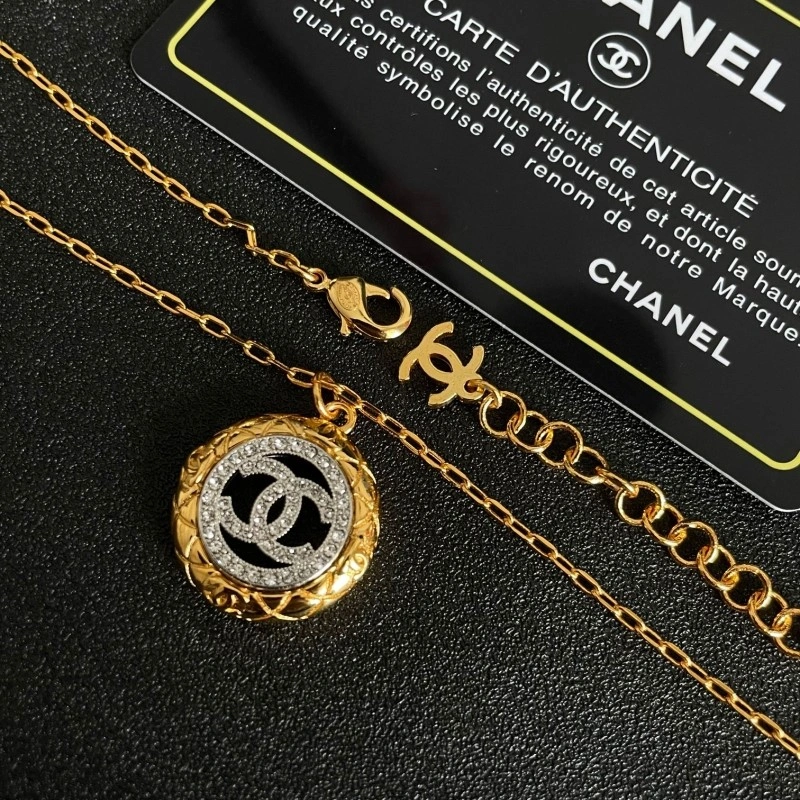 Breathable Chanel Necklaces 220617