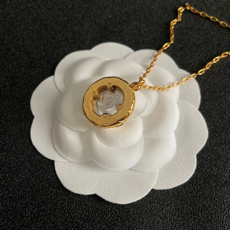 Breathable Chanel Necklaces 220617