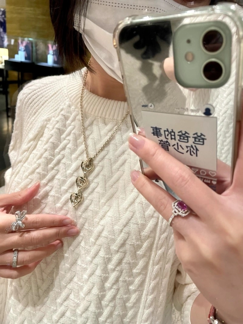 Chanel Necklaces SmoothTexture 220530