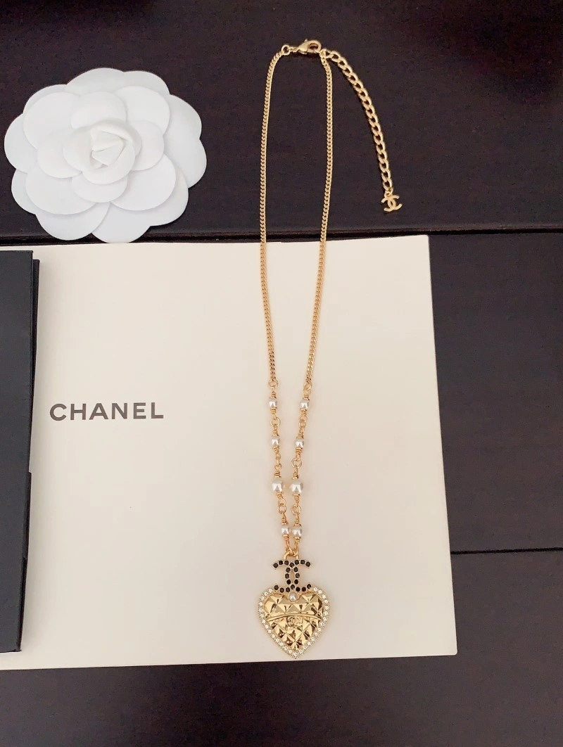 Compact Chanel Necklaces 220522