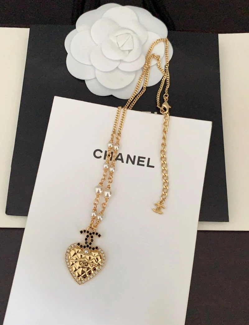 Compact Chanel Necklaces 220522