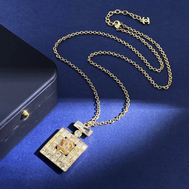 Soft Chanel Necklaces 220528